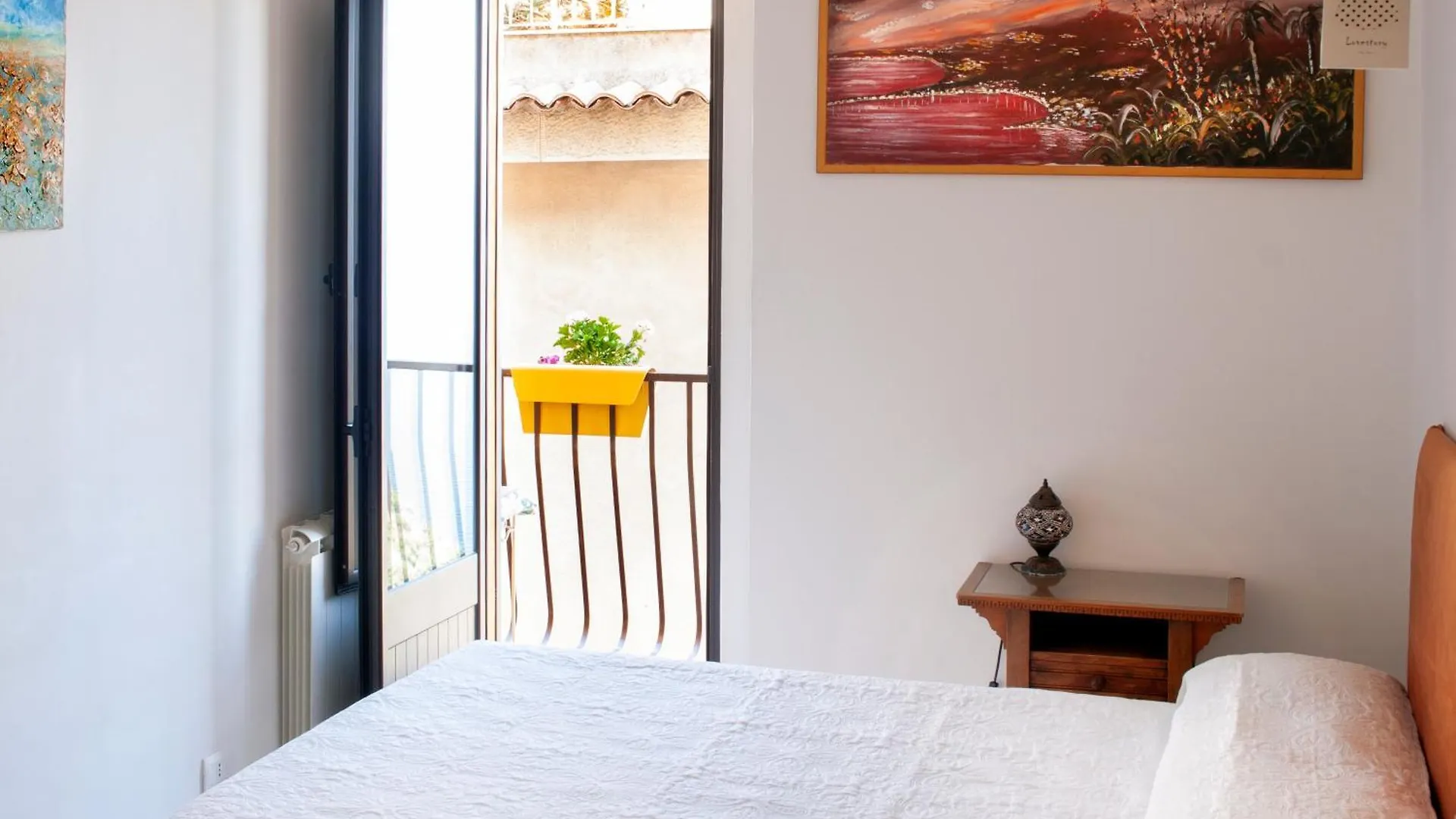 La Casa Gialla Taormina 0*,  Italia